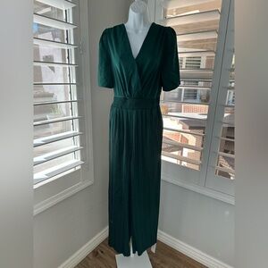 Cupshe Elegant Green Jumpsuit Size Medium NWT